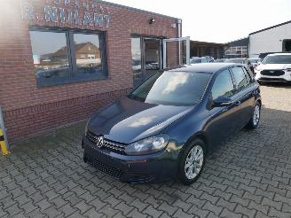 Vaurioauto  passenger cars Volkswagen Golf  2009/10