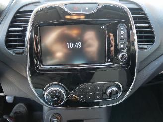 Renault Captur  picture 12