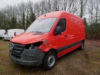 krockskadad bil bedrijf Mercedes Sprinter 311 CDI L2H2 AIRCO CAMERA 2023/5