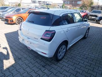 Suzuki Swift  picture 3