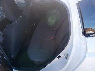 Suzuki Swift  picture 11