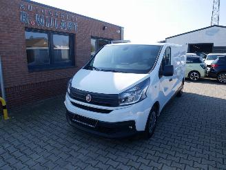 krockskadad bil auto Fiat Talento L2H2 2019/10