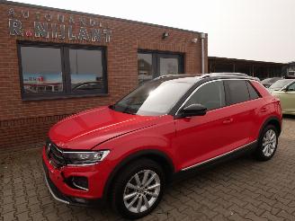krockskadad bil auto Volkswagen T-Roc 4-MOTION LED VIRTUAL COCKPIT ACC 2019/4