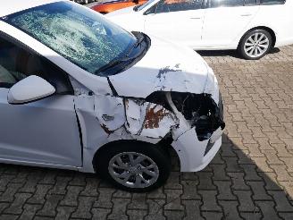 Hyundai I-10  picture 7