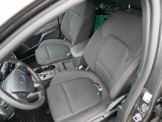 Ford Focus ST-LINE LED AUTOMAAT MOTORSCHADE!!! picture 6