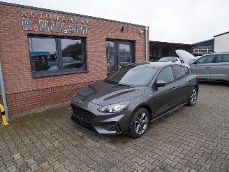krockskadad bil auto Ford Focus ST-LINE LED AUTOMAAT MOTORSCHADE!!! 2022/3