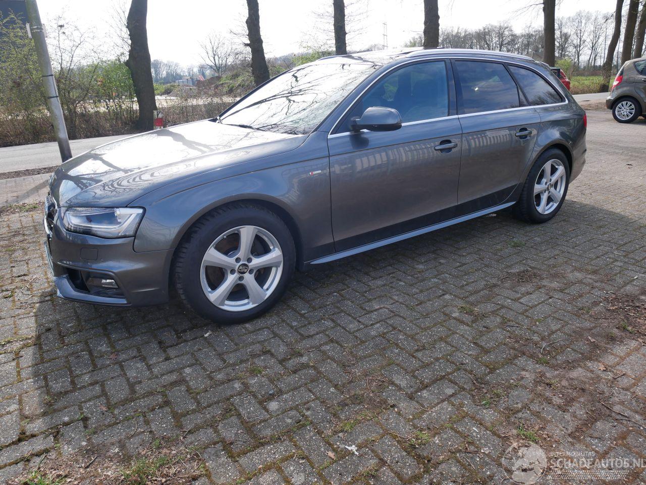 Audi A4 S-LINE QUATTRO BI-XENON AUTOMAAT PANORAMADAK