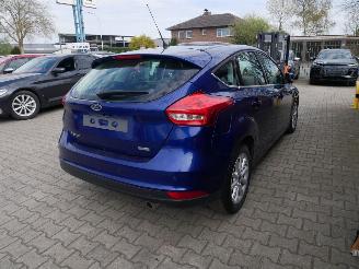 Ford Focus TITANIUM BI-XENON picture 5