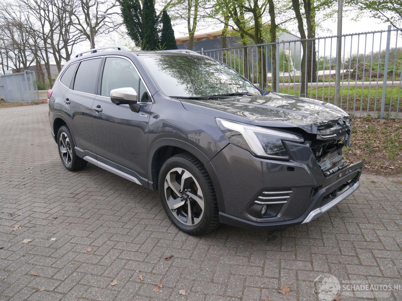 Subaru Forester PREMIUM AWD PANORAMADAK LEER LED BENZINE HYBRIDE