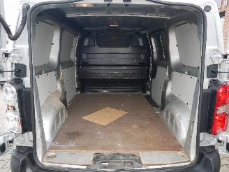 Peugeot Expert L2 H1 PREMIUM picture 11