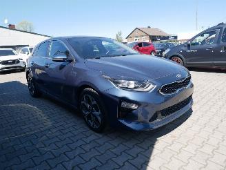 Kia Ceed  picture 2