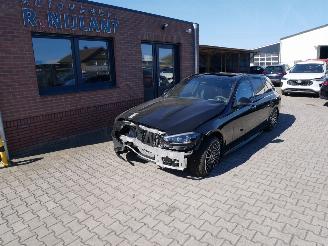 uszkodzony samochody osobowe Mercedes C-klasse C 300 Te PLUG IN AMG PANORAMADAK DIGITAL LIGHT LEER BURMESTER 2025/9