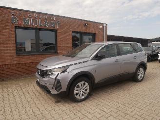Unfallwagen Peugeot 5008 ACTIVE PACK HYBRID 7 PERSOONS 2024/10