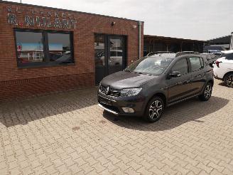 Vaurioauto  passenger cars Dacia Sandero STEPWAY  RENAULT SANDERO 2021/3