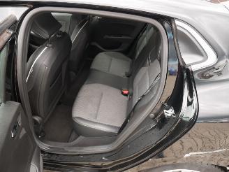 Renault Clio  picture 11