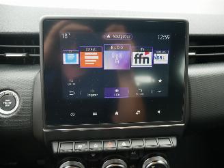Renault Clio  picture 16