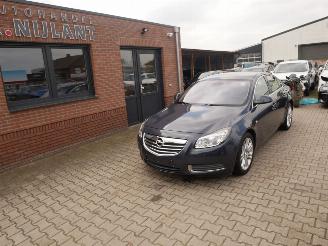 Schadeauto Opel Insignia COSMO BI-XENON 2010/6