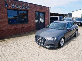 Voiture accidenté Audi A3 30 TDI VIRTUAL COCKPIT XENON 2018/10