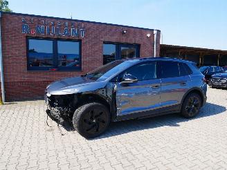 Unfallwagen Skoda Elroq RS LOUNGE 4x4 ALCANTARA ACC 2025/11