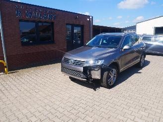 škoda osobní automobily Volkswagen Touareg TERRAIN TECH 4 MOTION LEER XENON 2015/11