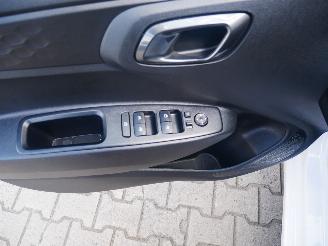 Hyundai I-10  picture 15