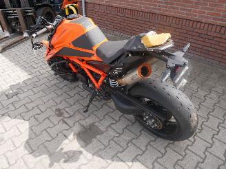KTM  1350 SUPER DUKE R picture 7