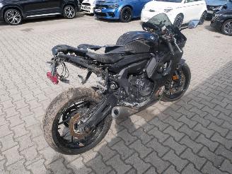 Yamaha  R7 YZF picture 5