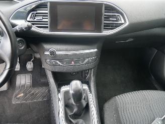 Peugeot 308  picture 13