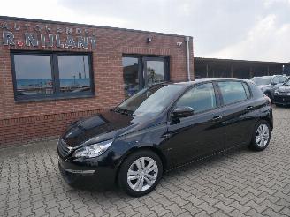 krockskadad bil auto Peugeot 308  2015/8