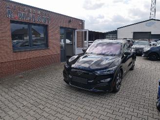škoda osobní automobily Ford Mustang Mach-e PREMIUM AWD LEER PANORAMADAK B & O 2021/6