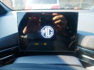 MG MG4 LUXURY picture 15