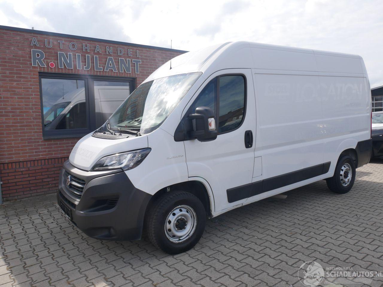 Fiat Ducato L2H2  SPRINGT SOMS UIT 1e VERSNELLING