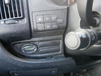 Peugeot Boxer L2H2 8 PERSOONS picture 17