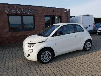 Damaged car Fiat 500E RED 2025/2