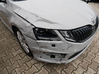 Skoda Octavia RS 245 DSG PANORAMADAK ALCANTARA LED picture 6