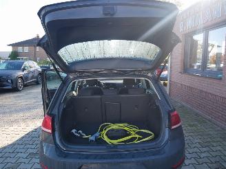 Volkswagen Golf e picture 16