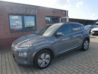 uszkodzony samochody osobowe Hyundai Kona  2020/11