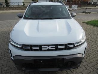 damaged passenger cars Dacia Duster Tce/Eco-G Benzine/Lpg   Airco Navi Camera Led CruiseControl Pdc..... 2025/9