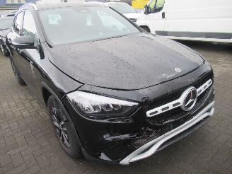 Mercedes GLA GLA 180 Aut.MildHybrid HalfLeer Navi Camera StoelVerwarming Led....... picture 5