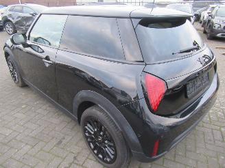 Vaurioauto  passenger cars Mini Cooper Cooper C 1.5 Aut. 7.817km!! Climatronic HalfLeer Navi Camera Panorama-D Head-Up Stoel/Stuur-Verwarming... 2024/12