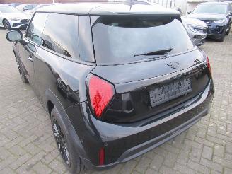 Mini Cooper Cooper C 1.5 Aut. 7.817km!! Climatronic HalfLeer Navi Camera Panorama-D Head-Up Stoel/Stuur-Verwarming... picture 2