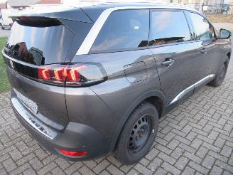 škoda osobní automobily Peugeot 5008 Puretech 130 Allure 7-Zits Climatronic HalfLeer Navi Camera ..... 2023/4