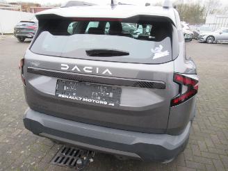 škoda osobní automobily Dacia Bigster BIGSTER 1.2 140pk MildHybrid 20.890km!! Climatronic Navi Camera ..... 2025/10