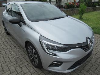 Renault Clio Tce 90 Techno  Climatronic HalfLeer Navi Camera AmbientLight picture 4