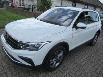 Coche accidentado Volkswagen Tiguan 2.0TSI 190pk DSG Aut. 4MOTION 4x4  Climatronic Navi Camera TrekHaak-Klapbaar... 2024/7