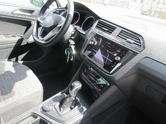 Volkswagen Tiguan 2.0TSI 190pk DSG Aut. 4MOTION 4x4  Climatronic Navi Camera TrekHaak-Klapbaar... picture 19