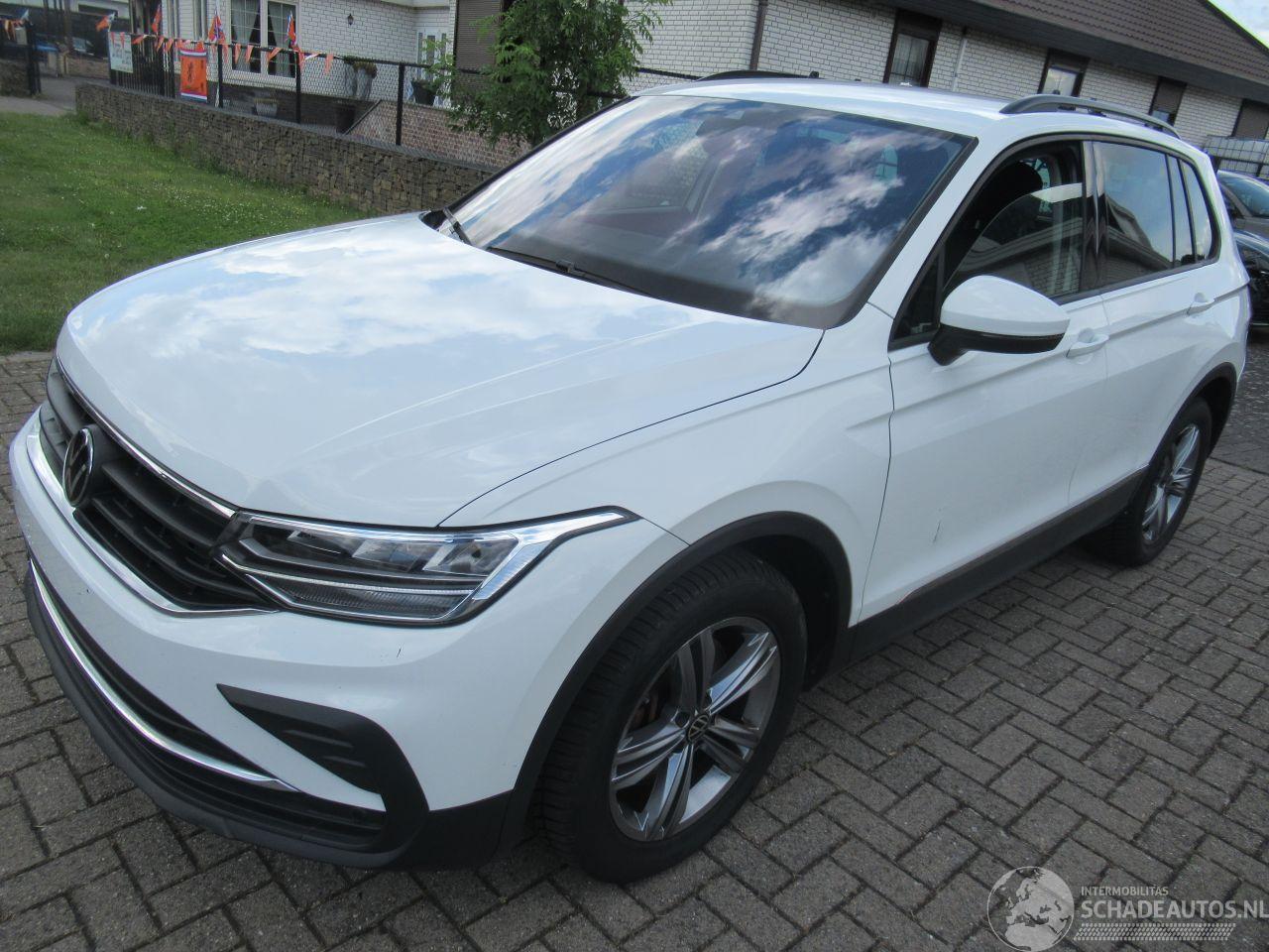 Volkswagen Tiguan 2.0TSI 190pk DSG Aut. 4MOTION 4x4  Climatronic Navi Camera TrekHaak-Klapbaar...
