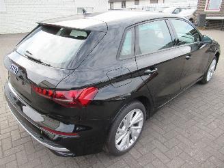skadebil auto Audi A3 Sportback 2.0TDI Climatronic Navi Sonos-Sound StoelVerwarming Front Assist.... 2026/4
