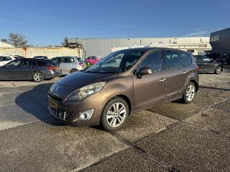 skadebil auto Renault Grand-scenic 2.0 Aut. Privilege 2009/7