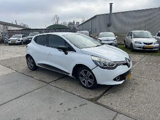 Renault Clio 0.9 Tce  Night&Day picture 2